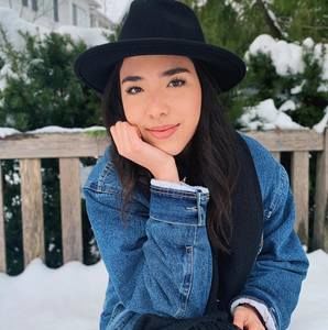 Meet your Posher, Veronica